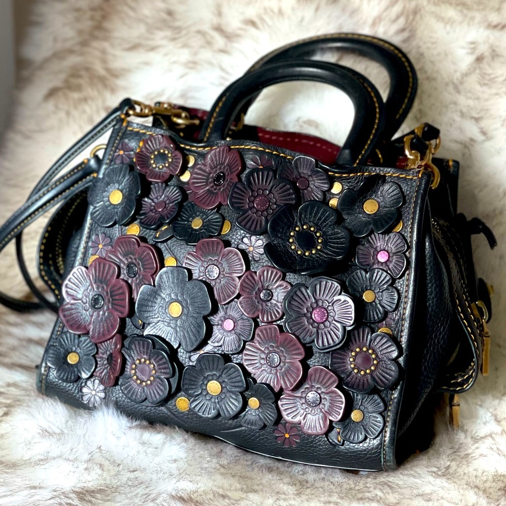 Limited Edition Coach 1941 Tea Rose Rogue 25 - GREAT CONDITION! 🔥
